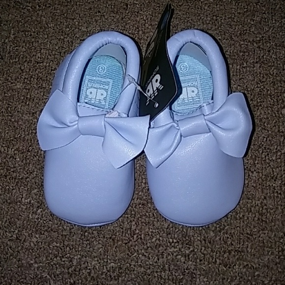 Last 1! Adorable Moccasin Shoes - Picture 2 of 4